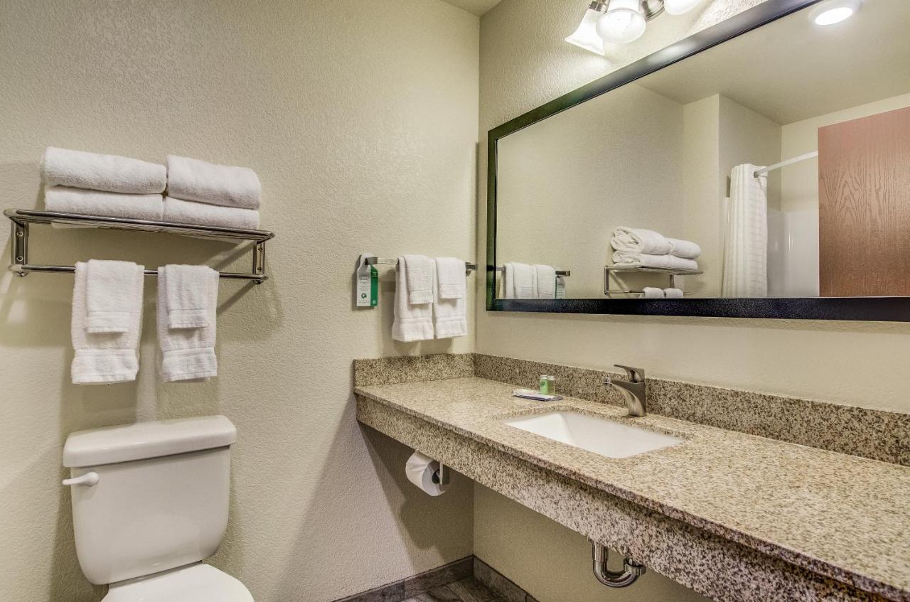 Cobblestone Inn & Suites - Bridgeport Room photo